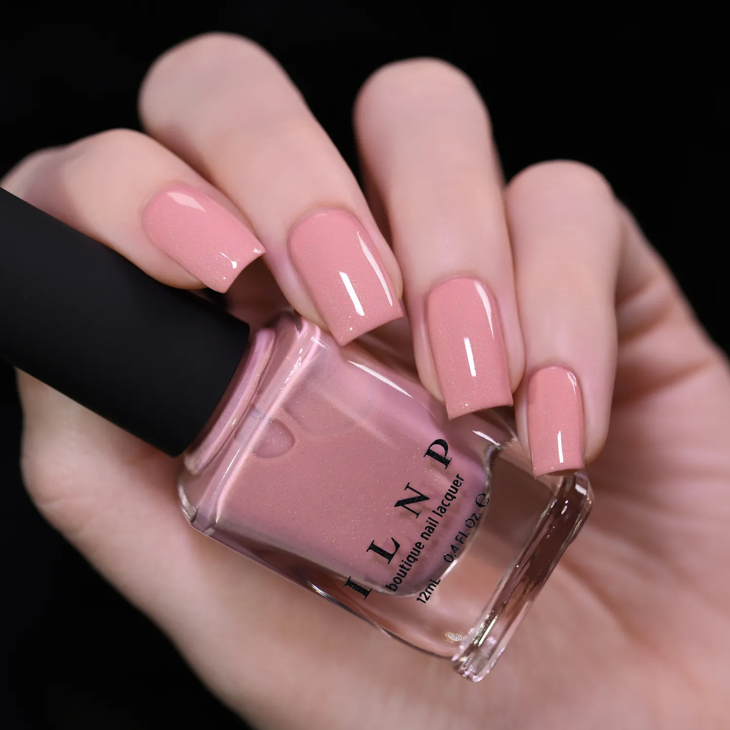 ILNP Full Bloom nagellack persikorosa holografisk
