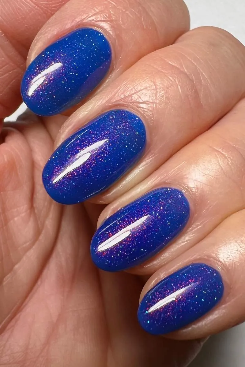 Cirque Colors Midsummer Night nagellack blå skimmer
