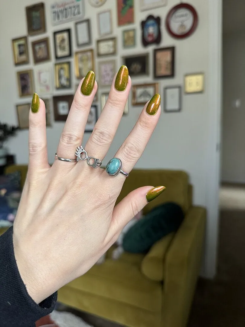 Cirque Colors Groove Thing nagellack chartreuse shimmer