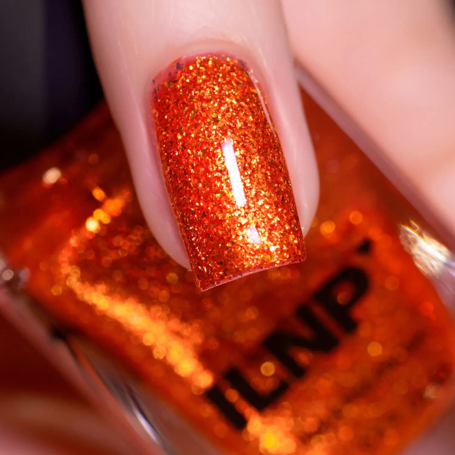 ILNP Moonlit Manor Carved nagellack orange