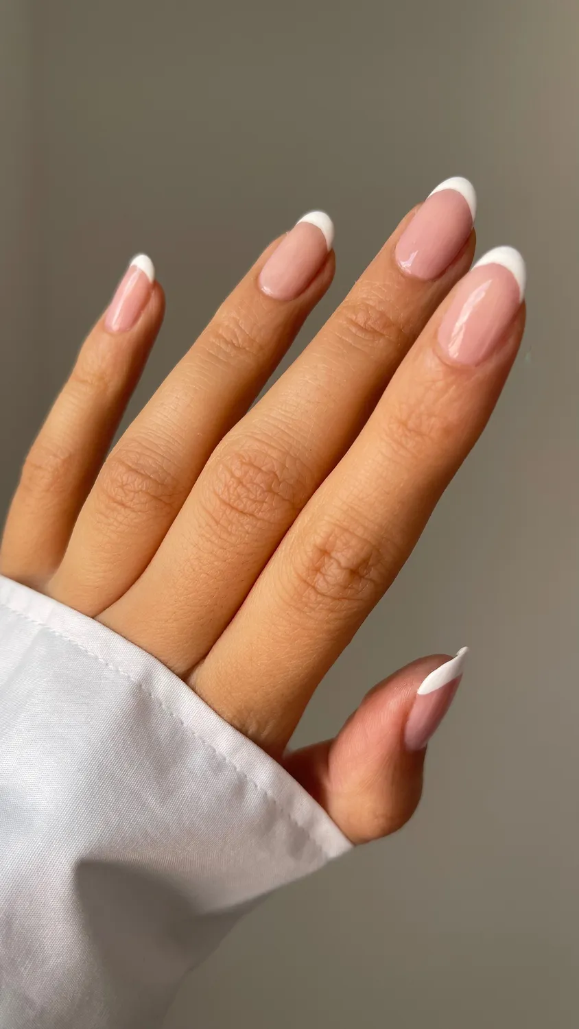 Nailberry Flocon nagellack 14 ml kritvit täckande