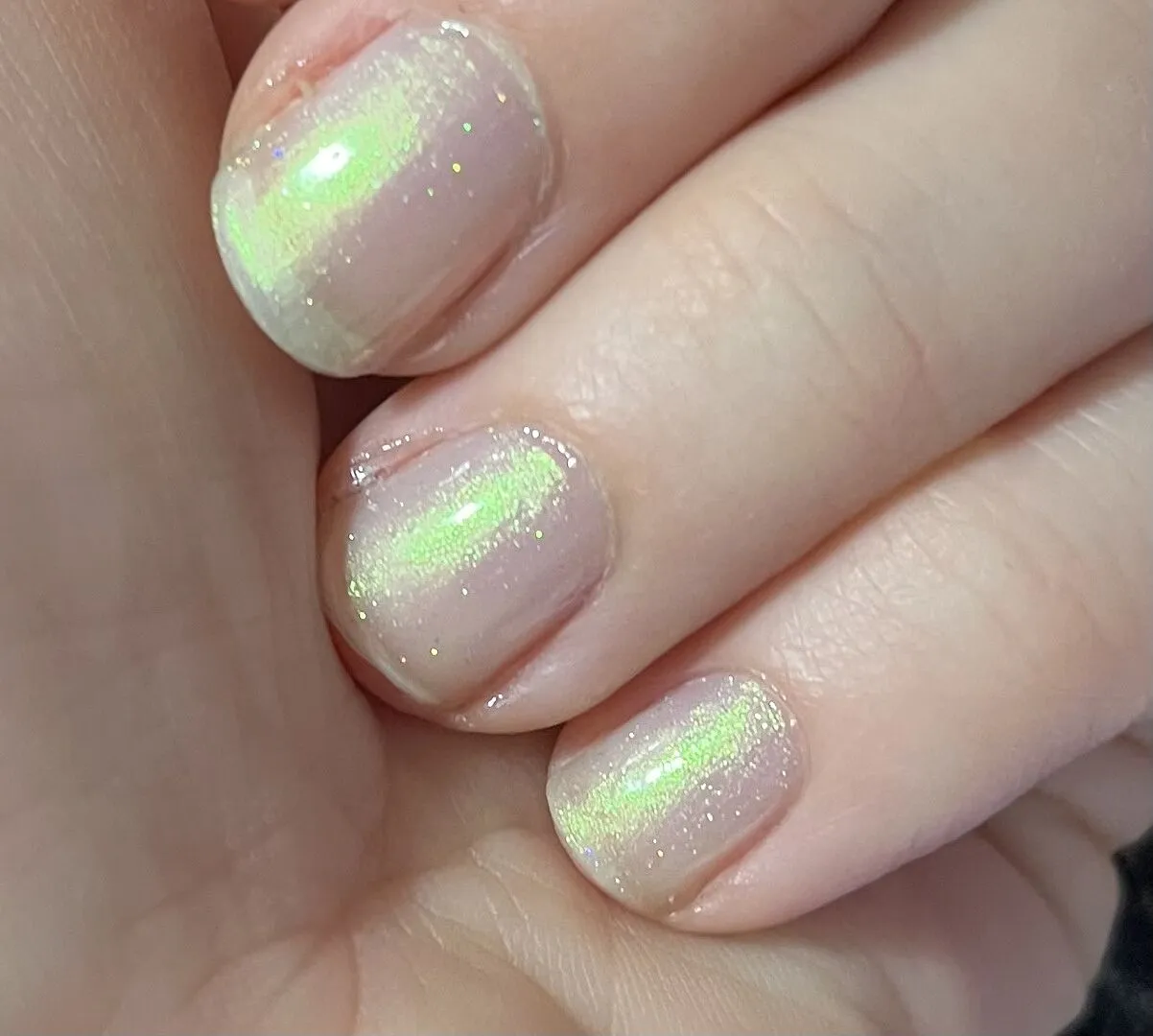 Cirque Colors Serenity nagellack pärlemorvit skimmer