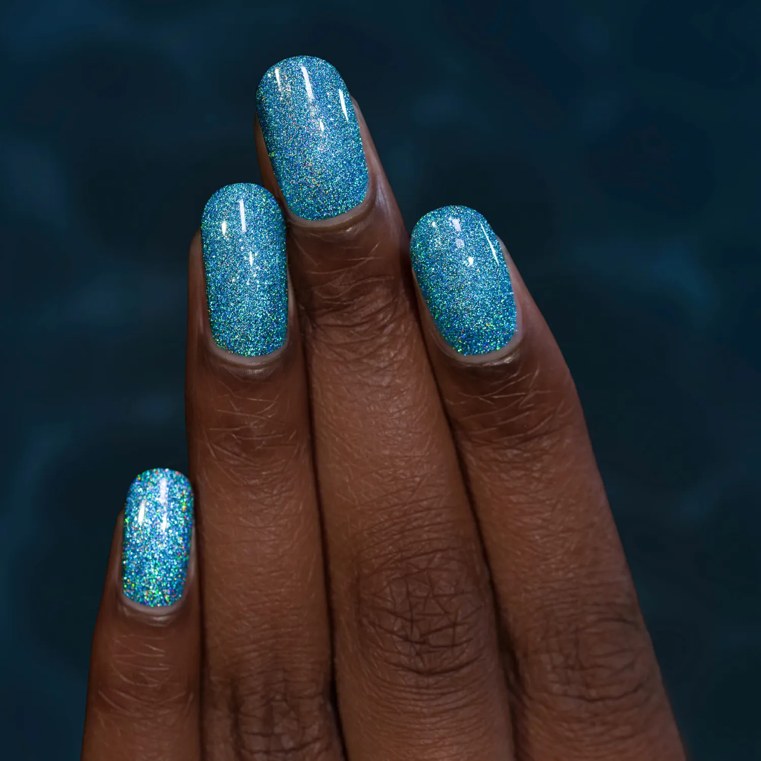ILNP Blowing Bubbles nagellack himmelsblå holo