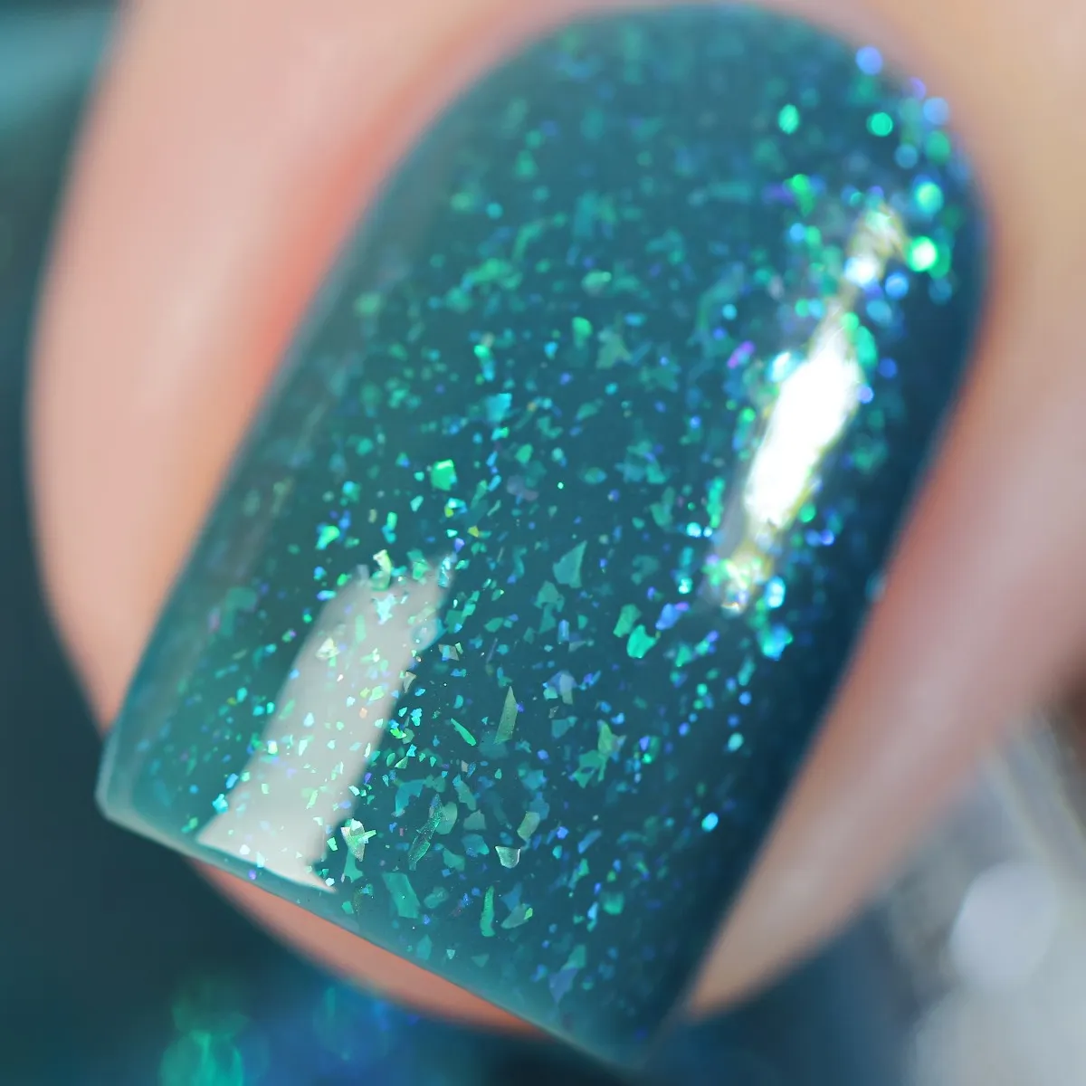 ILNP The Message nagellack celadonblå shimmer