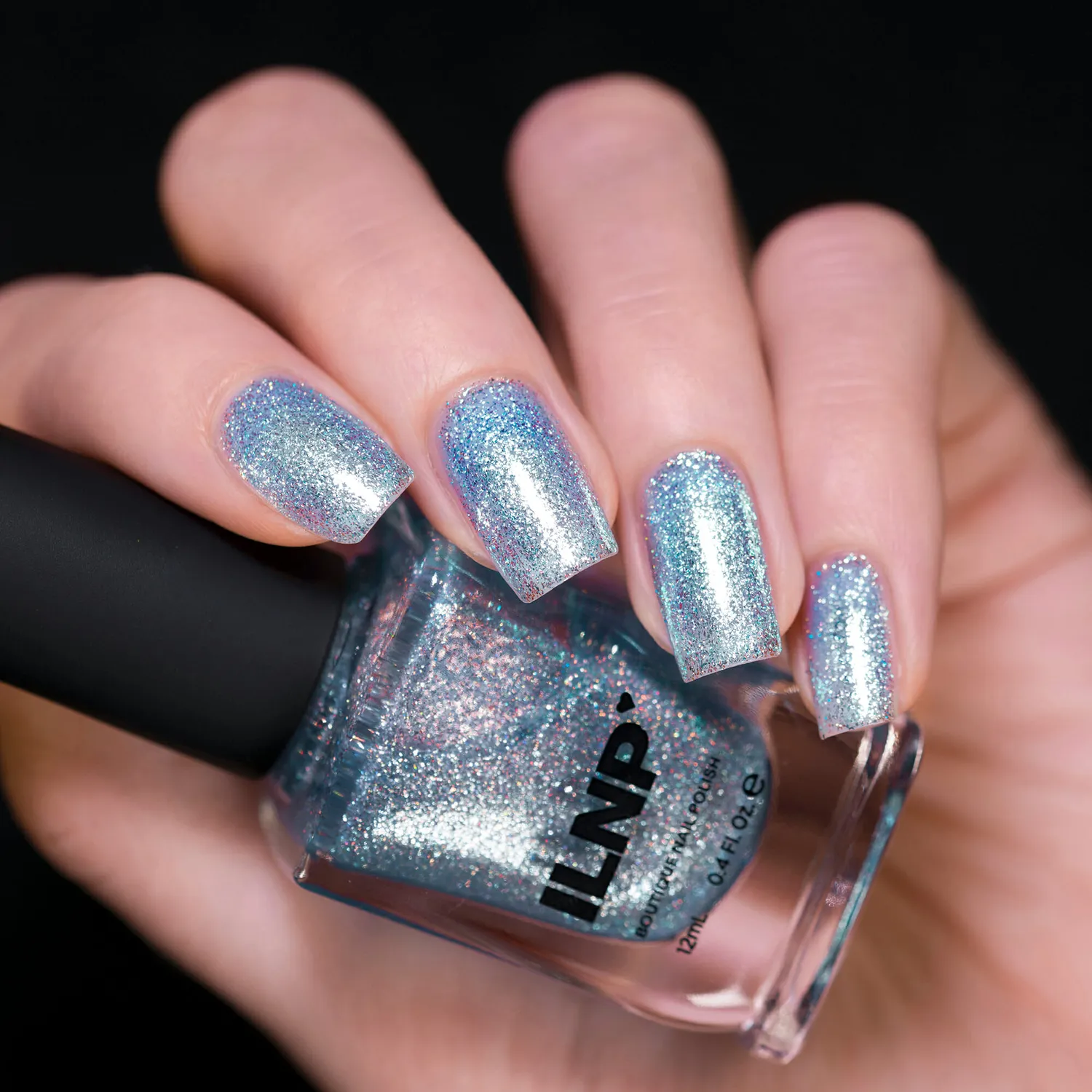 ILNP Winter Wonderland Elsa nagellack isblå holografisk