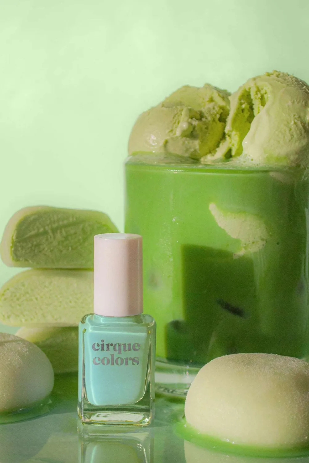 Cirque Colors Jade Jelly nagellack ljusgrön jelly