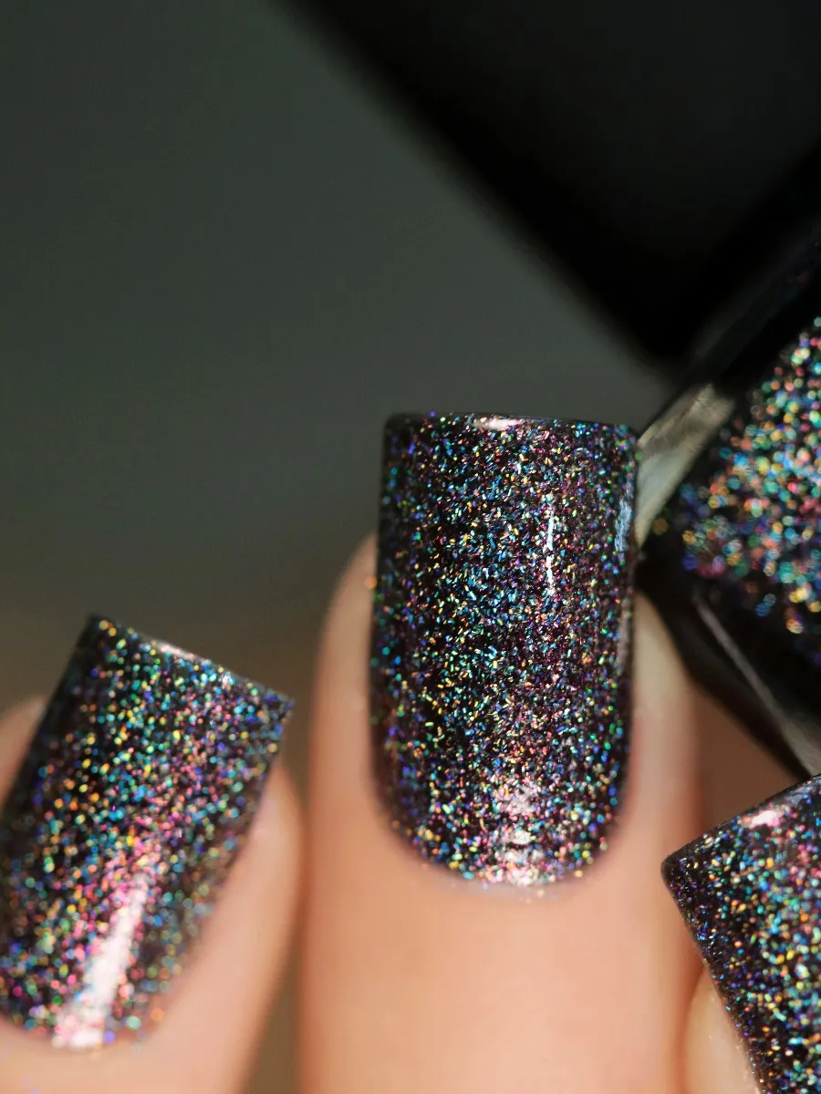 ILNP Revival nagellack holografisk svart röd
