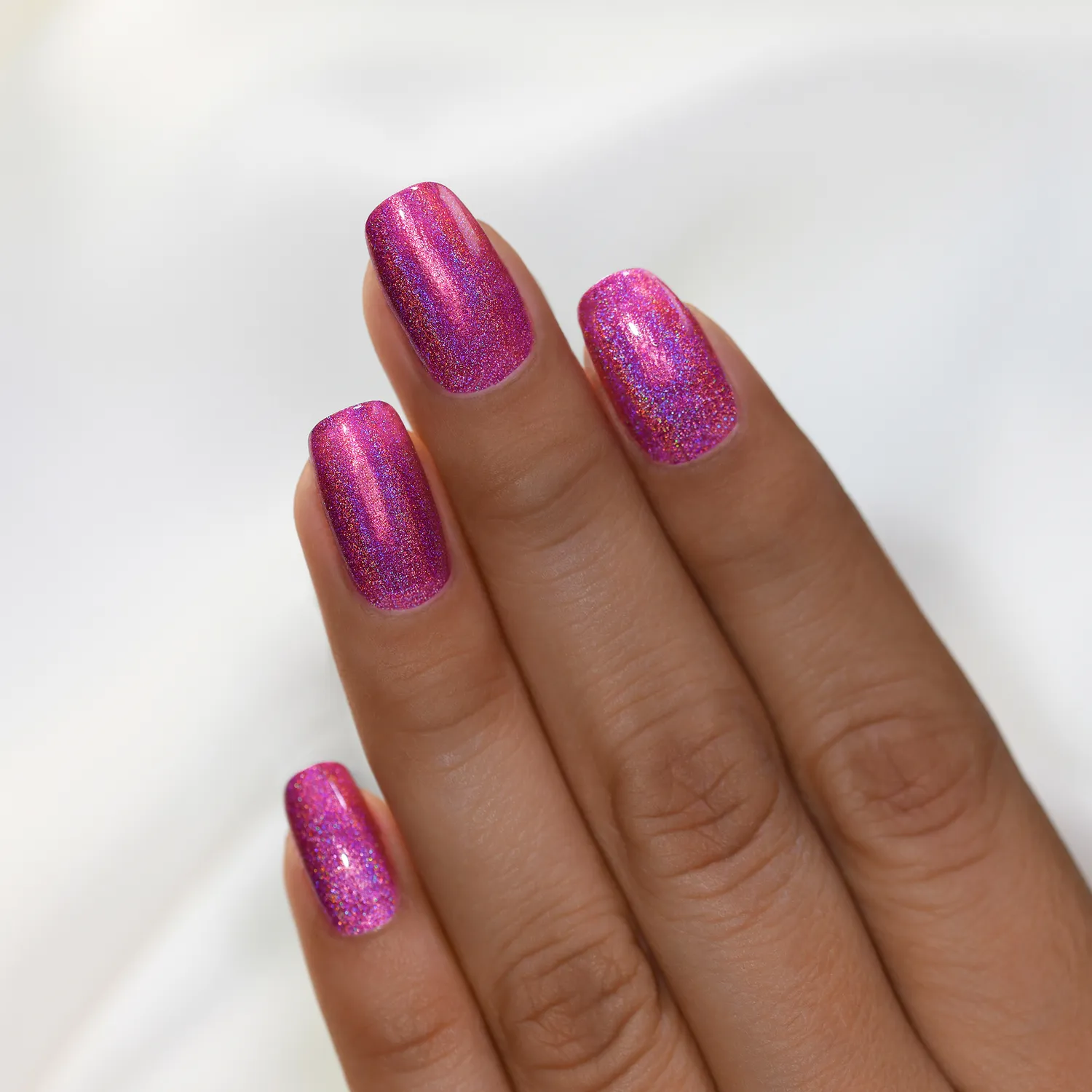 ILNP Bouquet Toss nagellack fuchsia ultra holo
