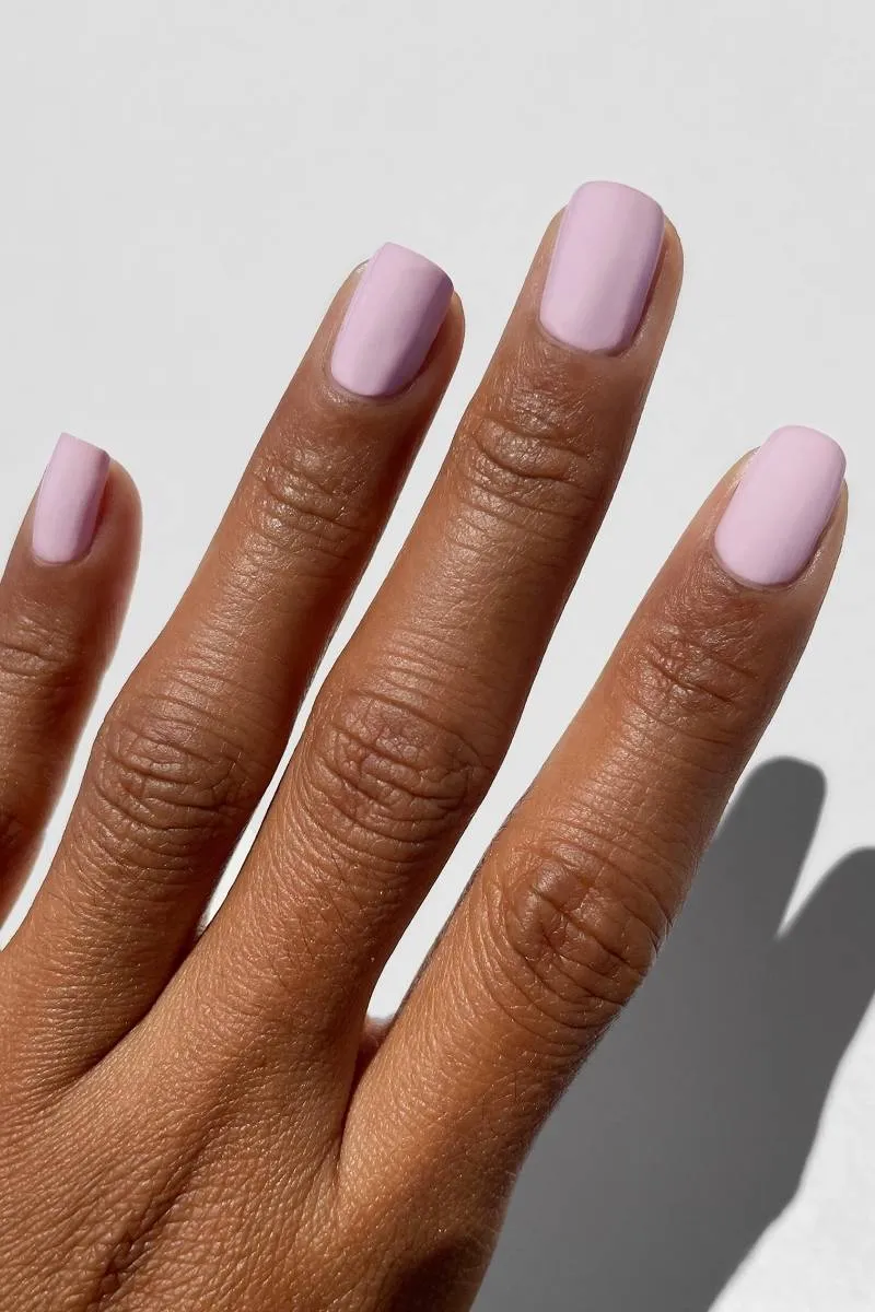 Cirque Colors Whitney nagellack dammig lilarosa crème