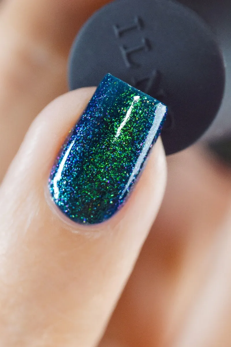 ILNP Riddle Me This holografiskt nagellack blå