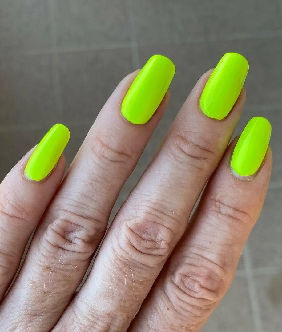 Cirque Colors Electric Daisy nagellack neon gul