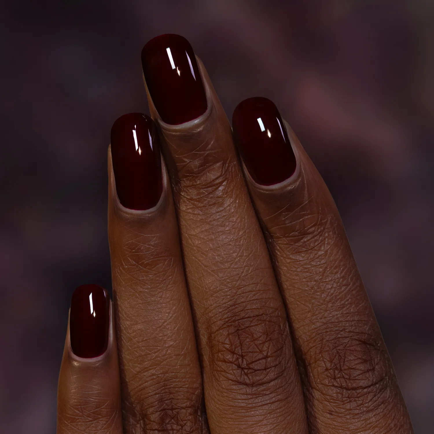 ILNP Dahlia nagellack jelly mörkröd