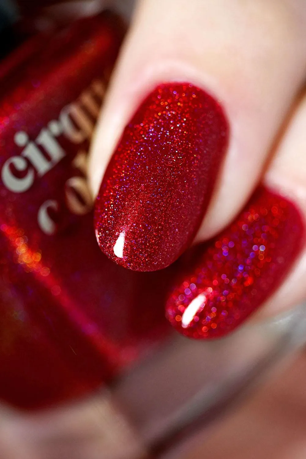 Cirque Colors Madder nagellack röd holografisk