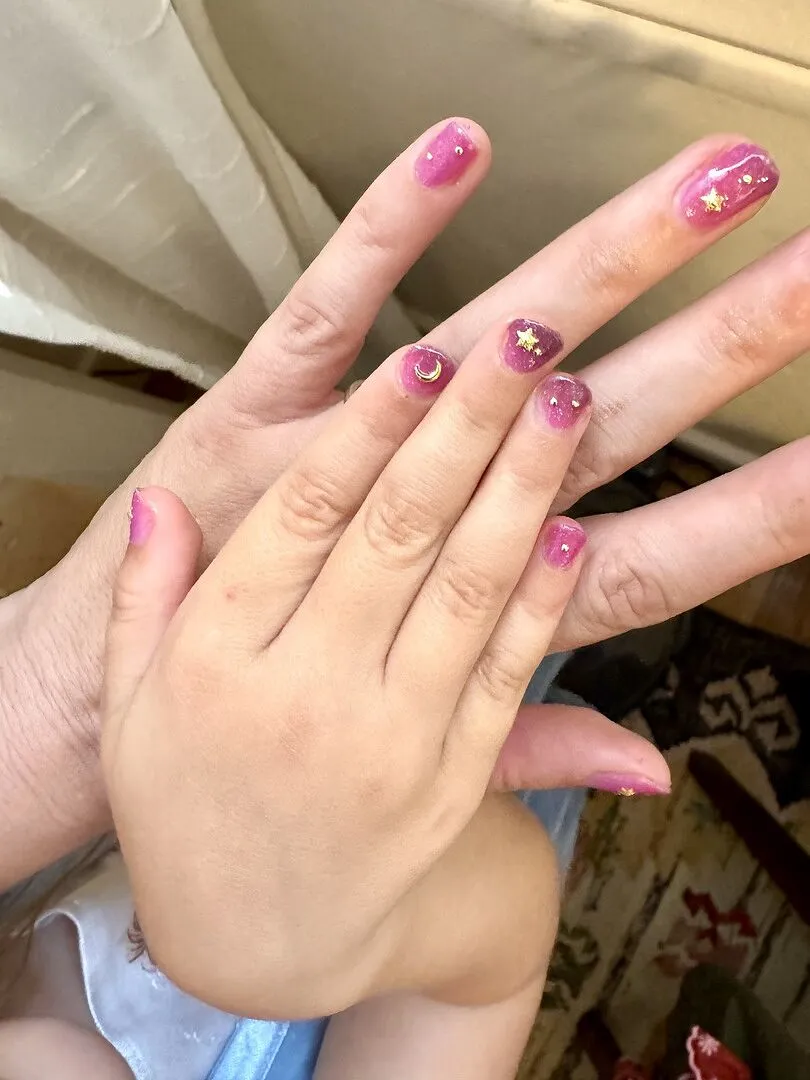 Cirque Colors Lost Berry nagellack termiskt röd-rosa