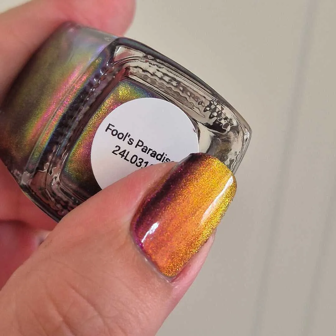 Cirque Colors Fool's Paradise nagellack magnetisk ametistlila