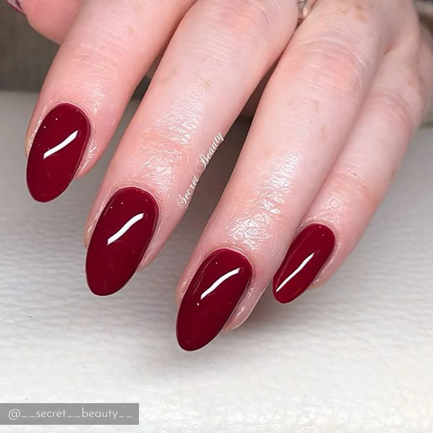 Iz Beauty Pro Colour The Big Apple IZ823 färggel 4g bäröd