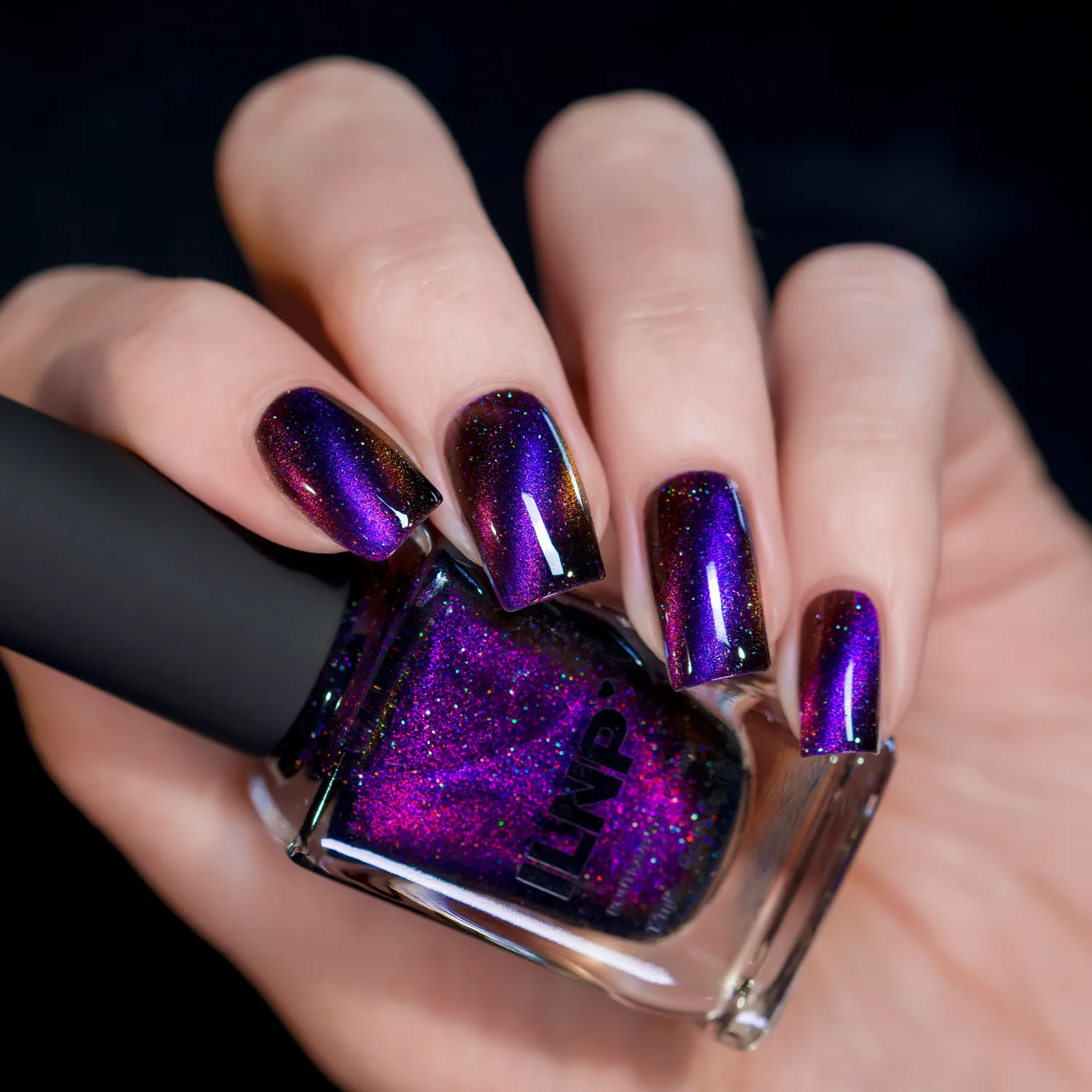 ILNP High Roller nagellack magnetiskt lila