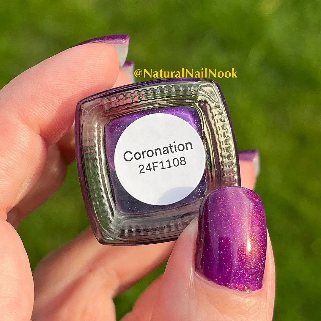 Cirque Colors Coronation nagellack lila skimmer