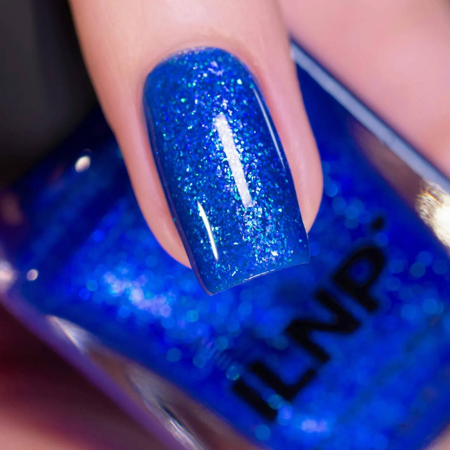 ILNP Sea Glass nagellack koboltblått shimmer