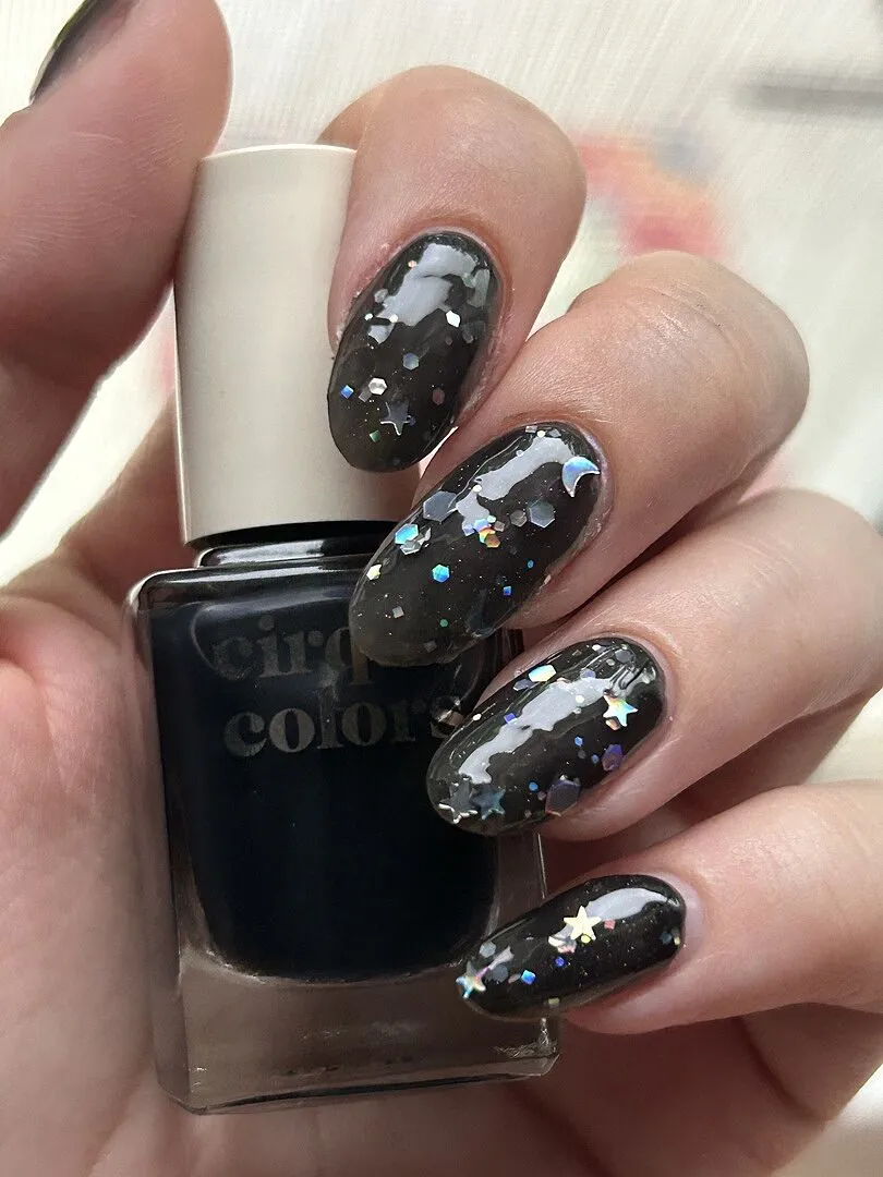 Cirque Colors NSFW Jelly nagellack svart transparent