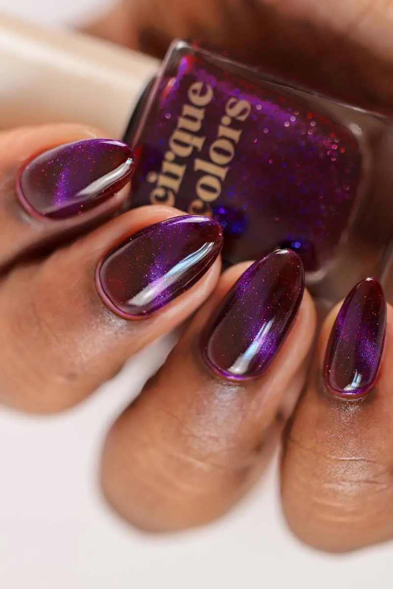 Cirque Colors Silver Screen Curtain Call nagellack magnetisk röd