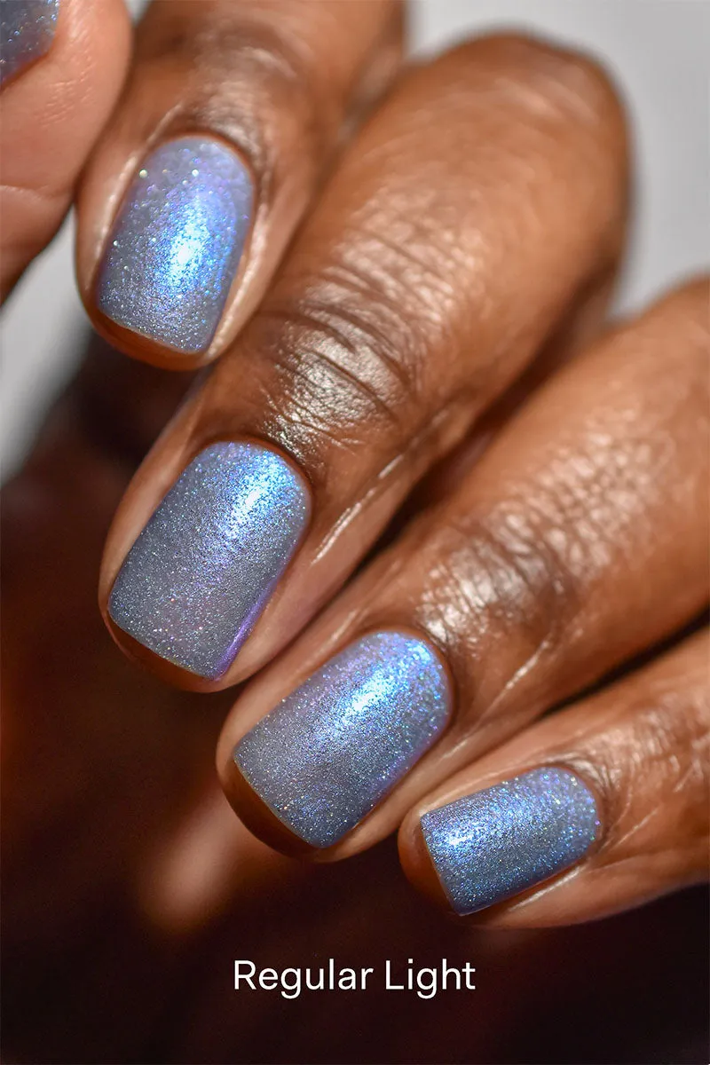 Cirque Colors Unrequited Love nagellack sheer blå shimmer