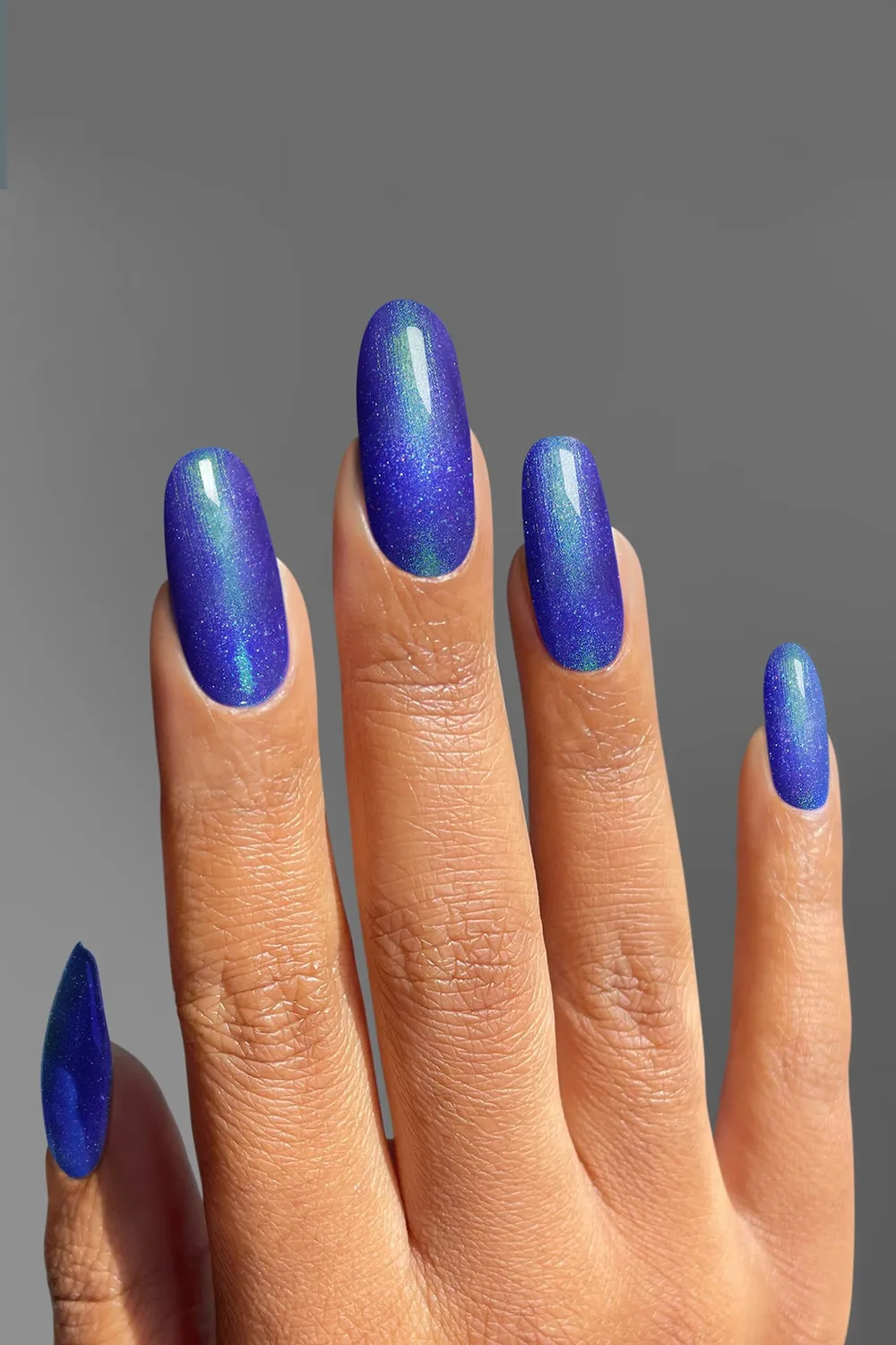 Cirque Colors REM nagellack mörkblå shimmer