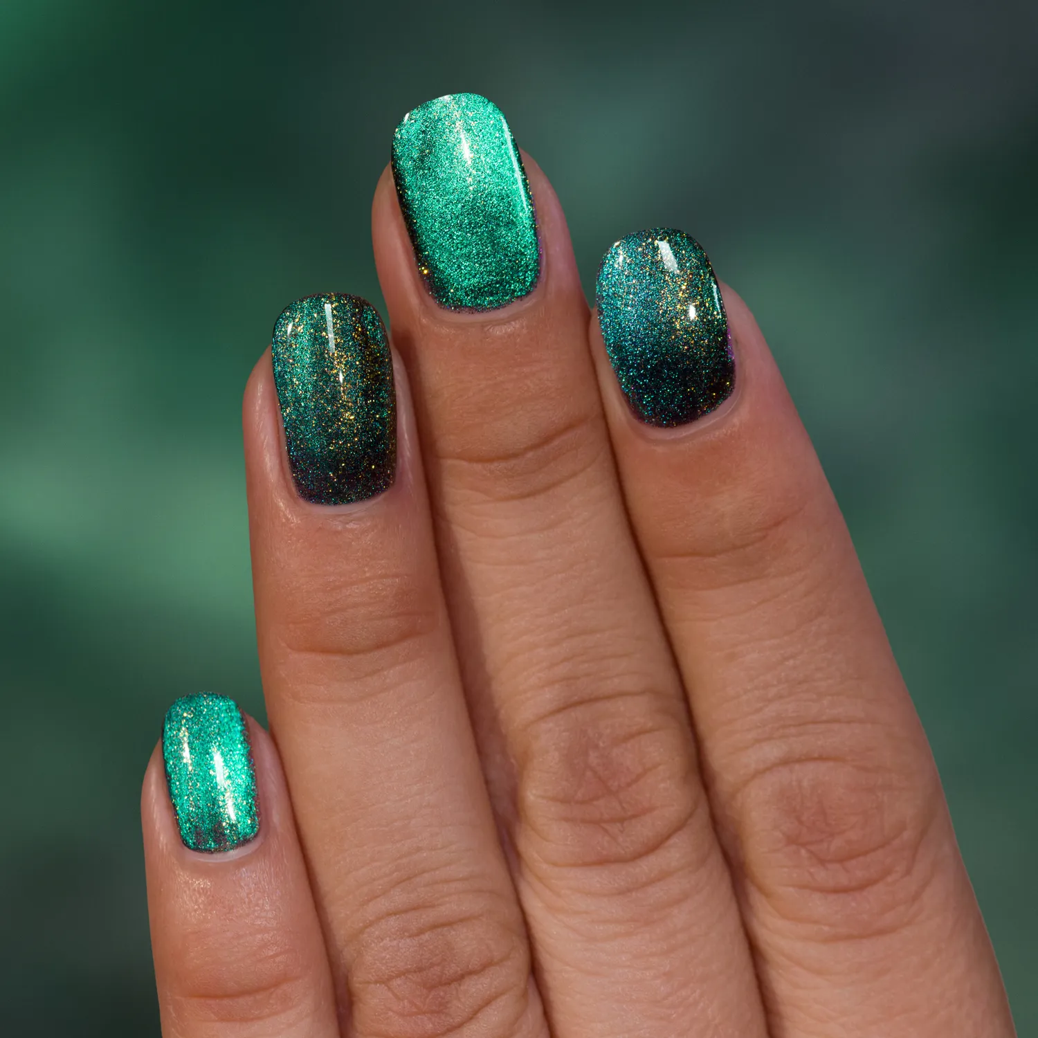 ILNP Twisted Electroshock magnetiskt nagellack effekt