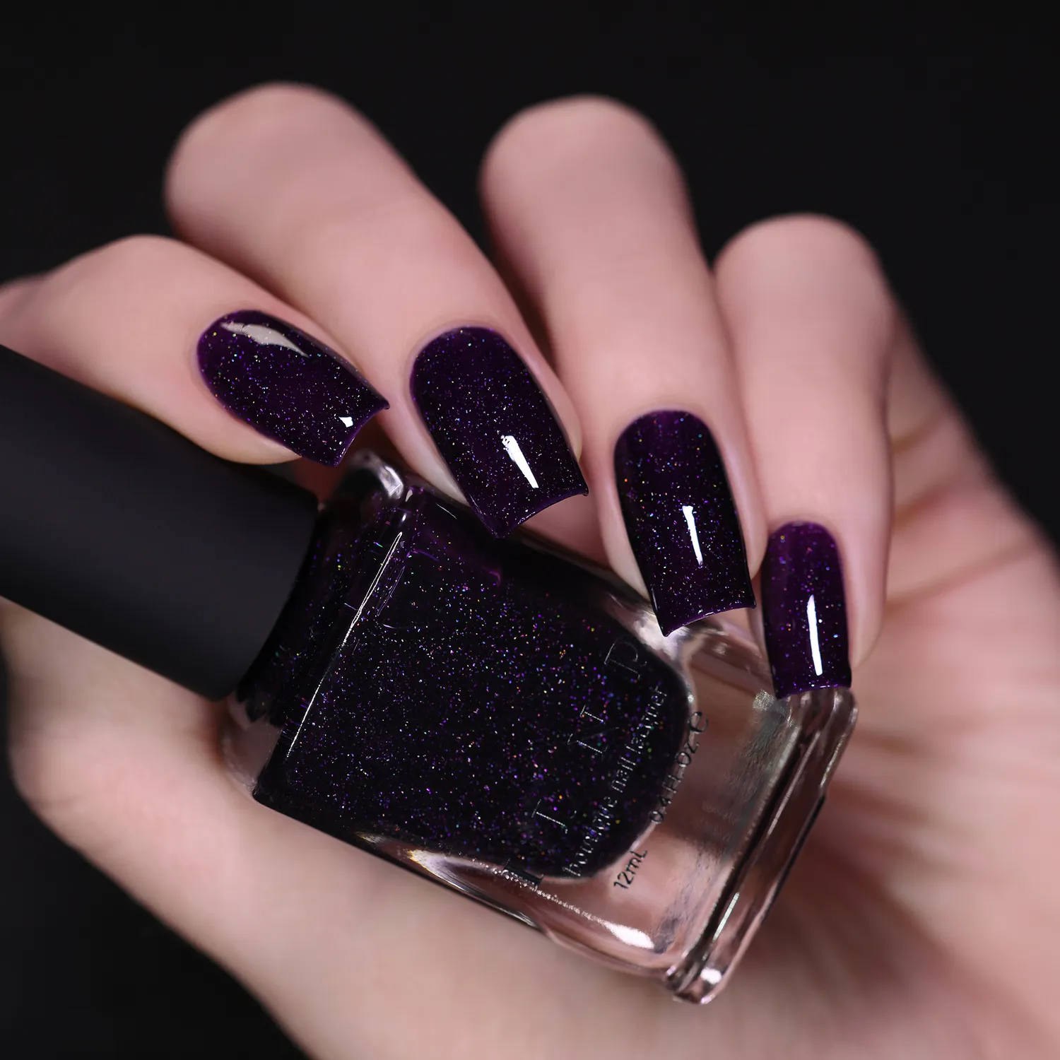 ILNP Annabelle nagellack mörklila holografisk