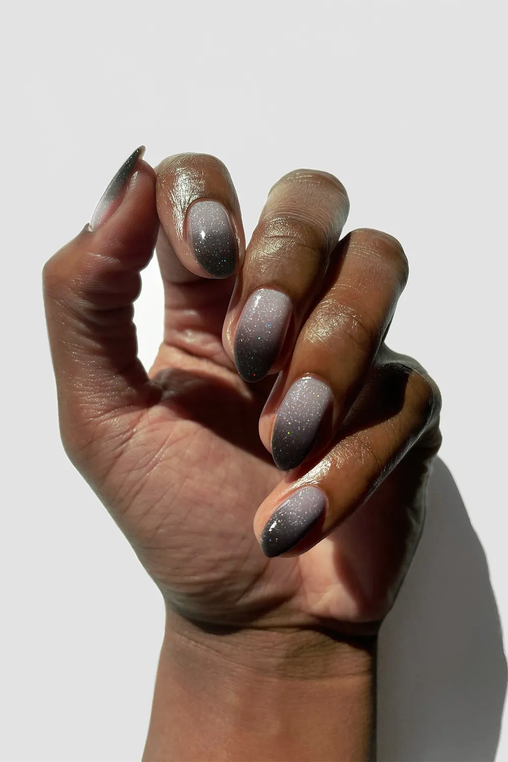 Cirque Colors Witching Hour nagellack termisk svart