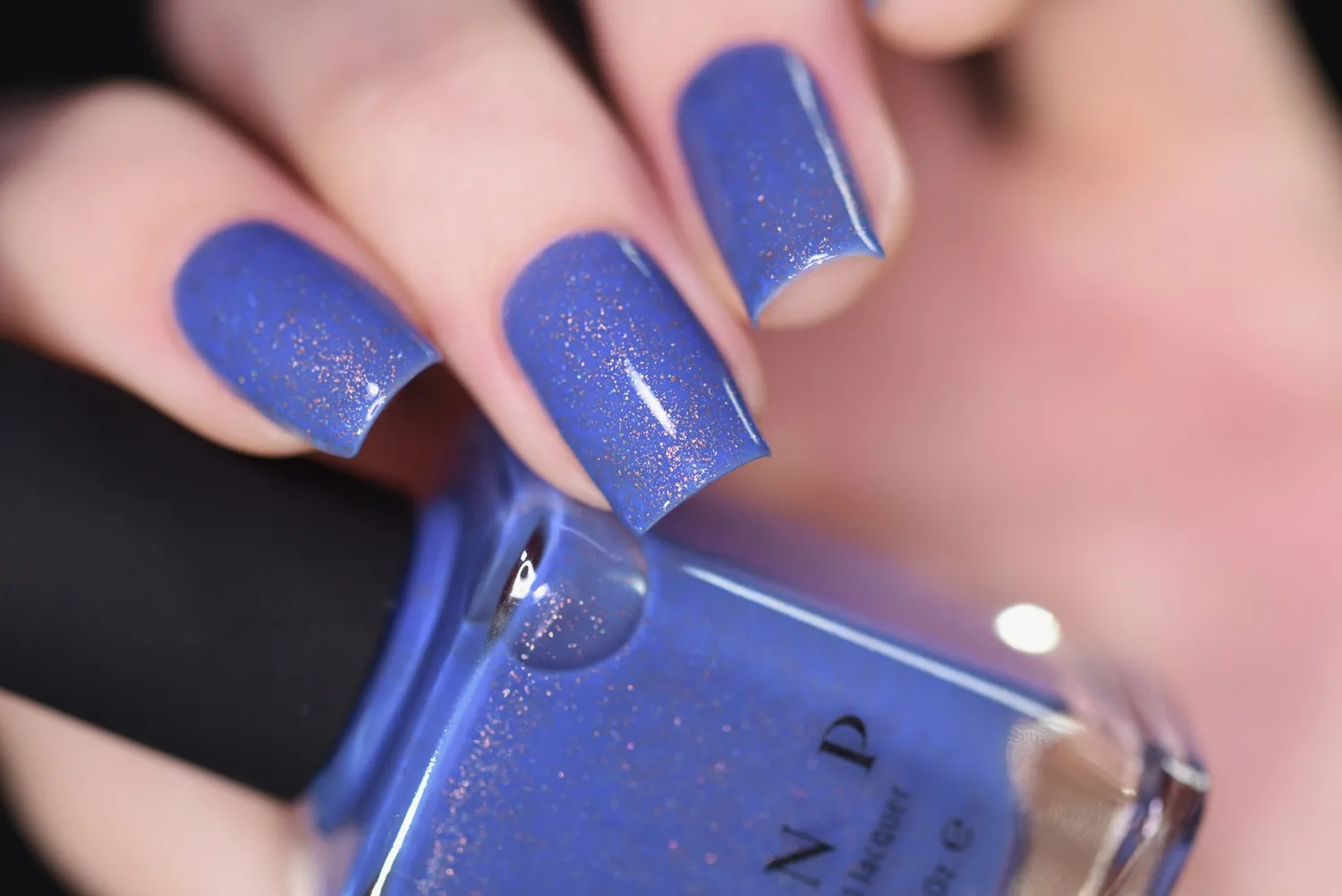 ILNP Ocean Ave nagellack cerulean holografiskt