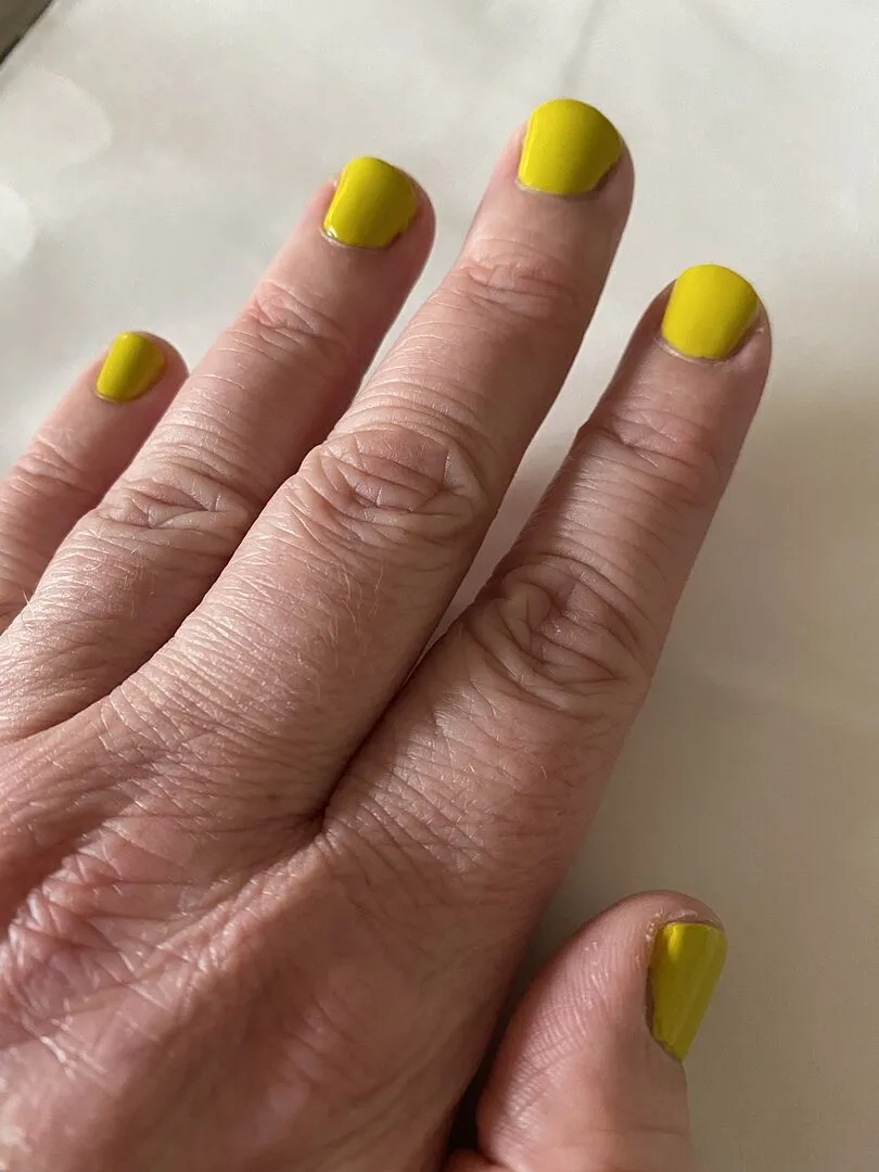 Cirque Colors Hustle nagellack chartreuse kräm