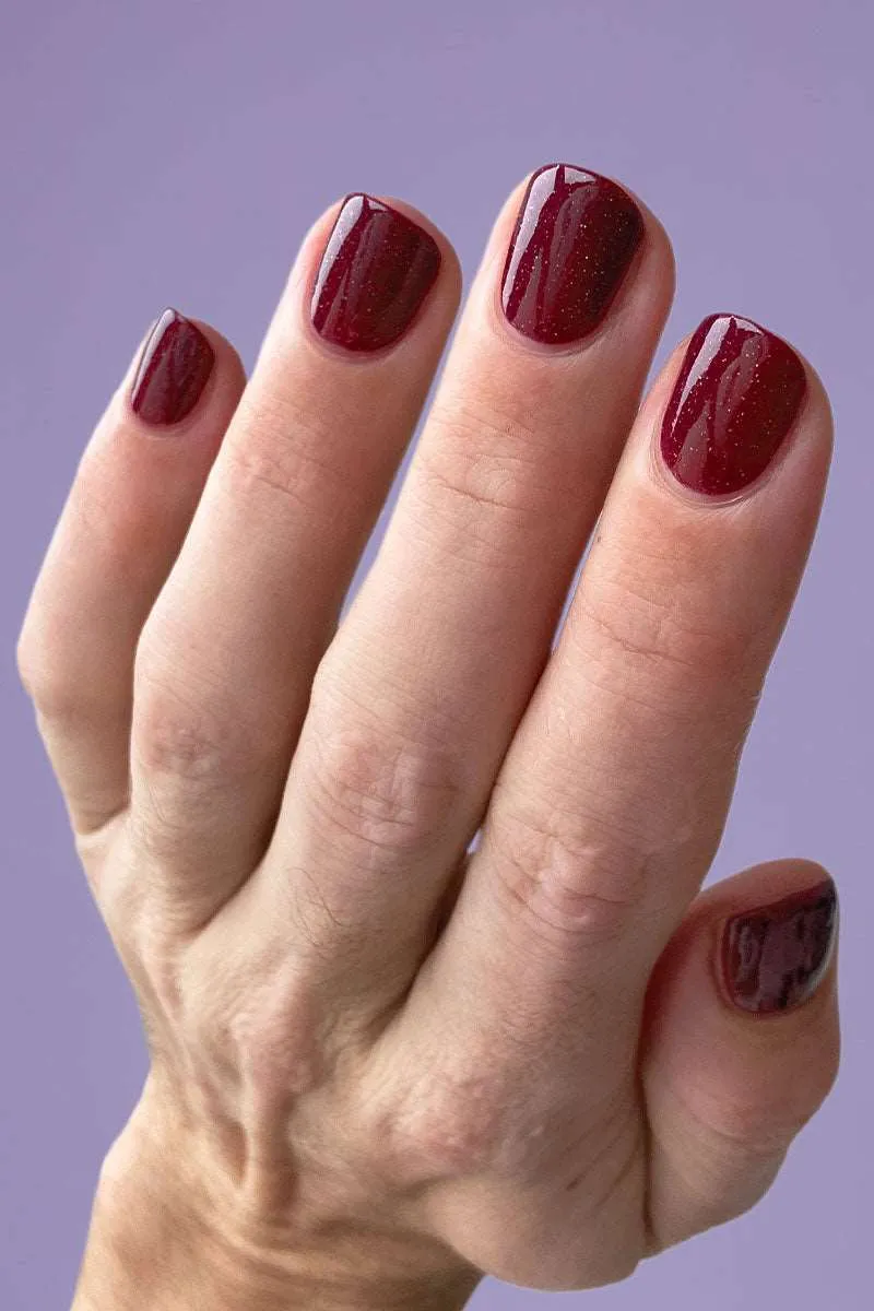Cirque Colors Lost Berry nagellack termiskt röd-rosa