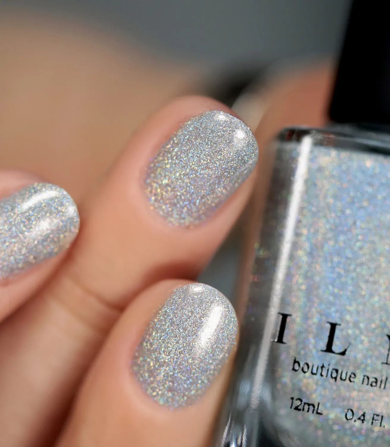 ILNP Ever After Sage nagellack holografisk grön