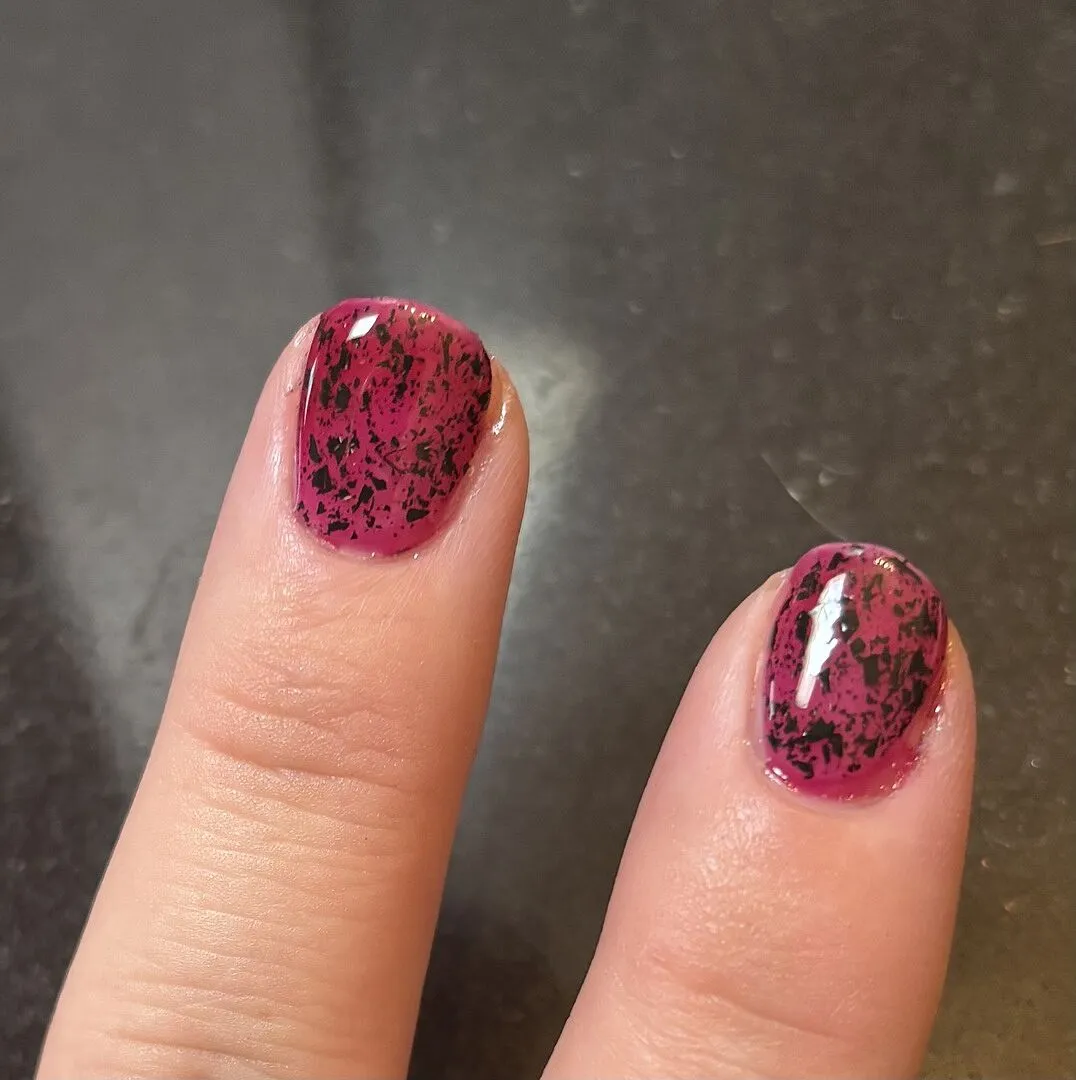 Cirque Colors Bitten Jelly nagellack jelly magenta