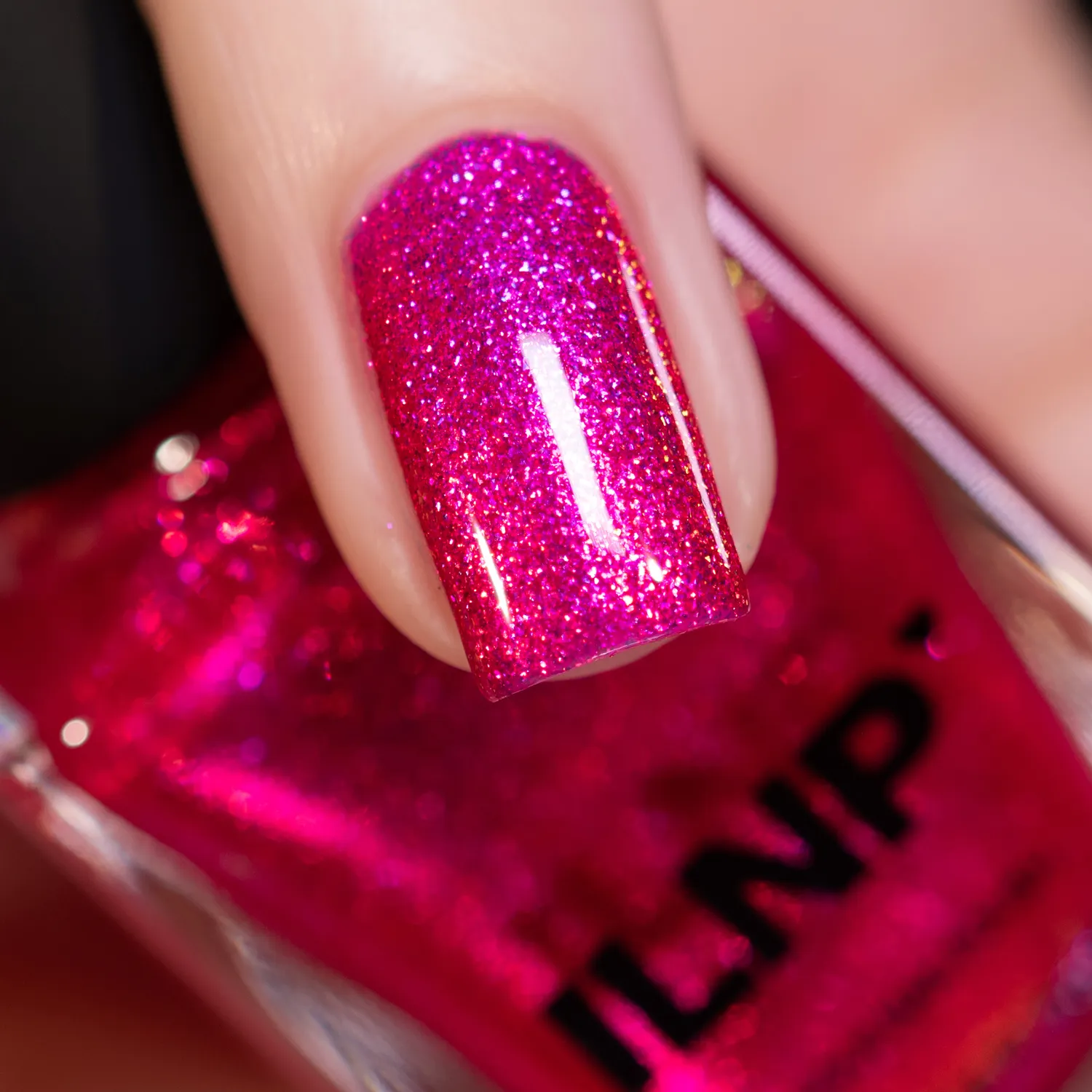 ILNP Wildflowers Petals nagellack magenta skimmer
