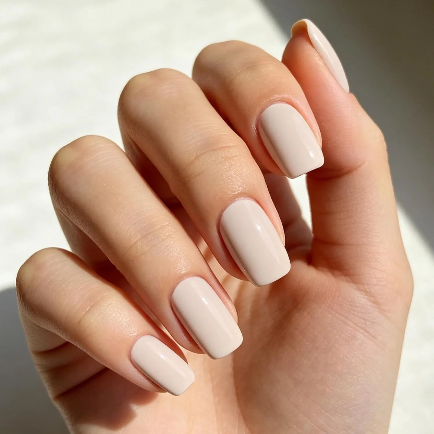 Modelones Milky Cream Nude lösnaglar beige kräm
