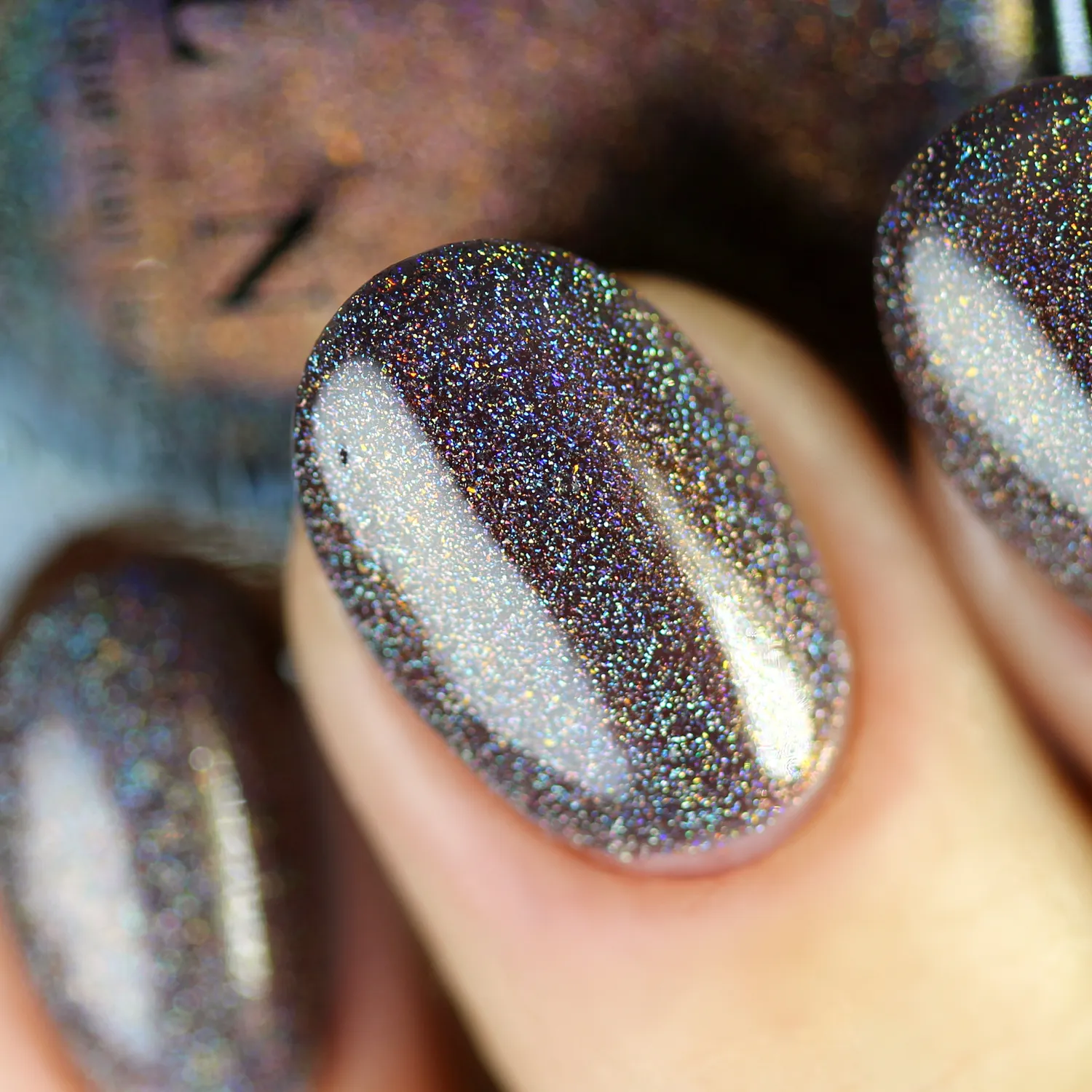ILNP Wicked Stay Hidden nagellack grå holografisk