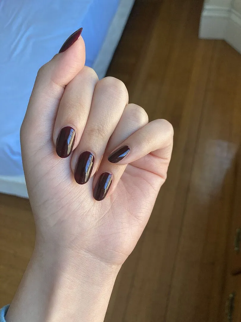 Cirque Colors Empire State of Mind nagellack oxblod