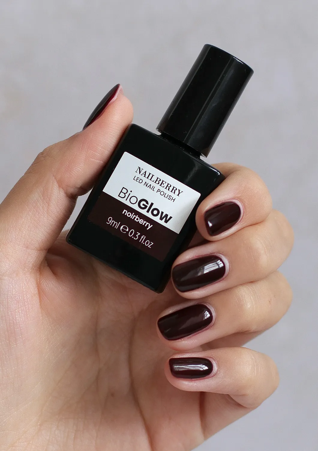 Nailberry BioGlow Noirberry gellack 9 ml mörkröd