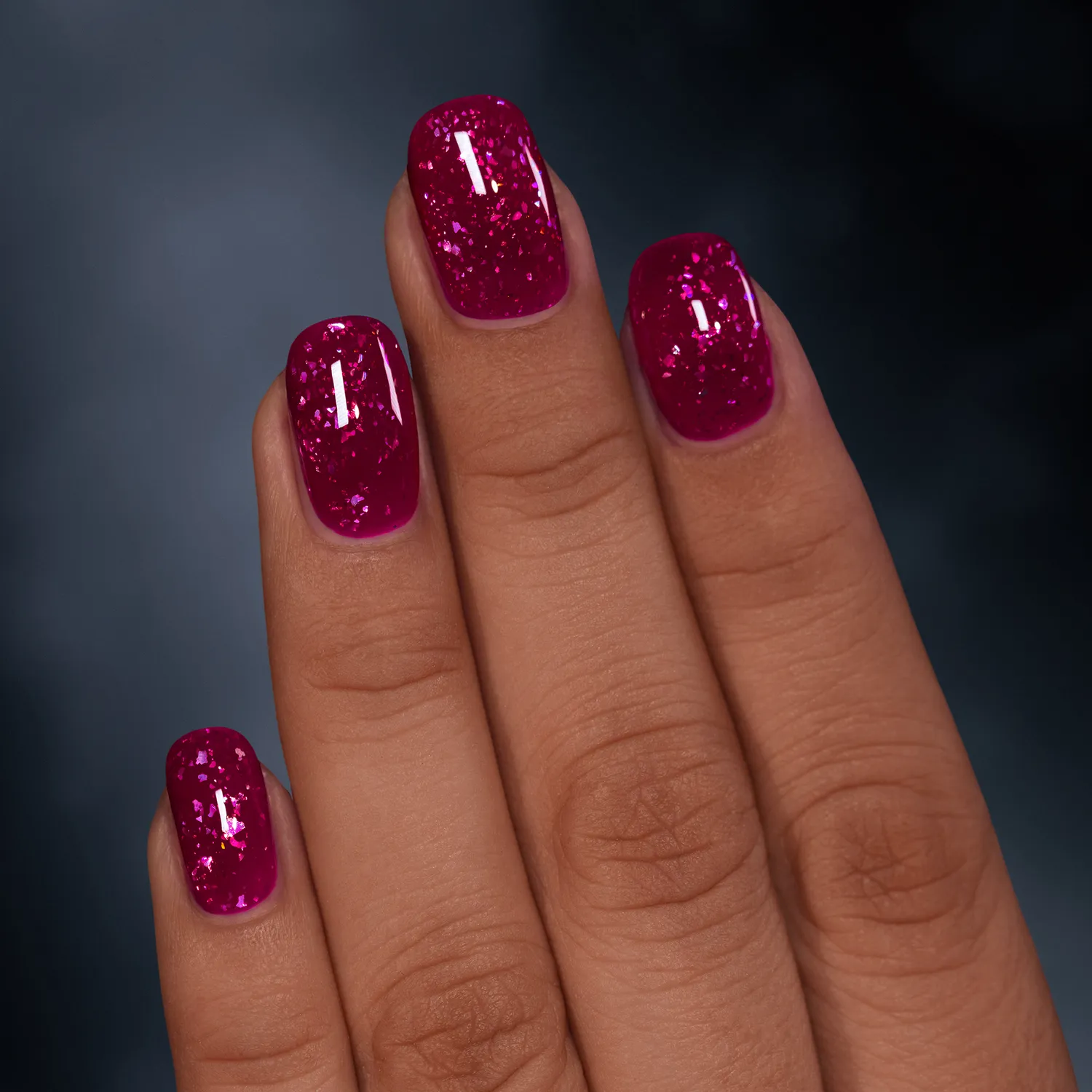ILNP Curtain Call nagellack magenta flakie