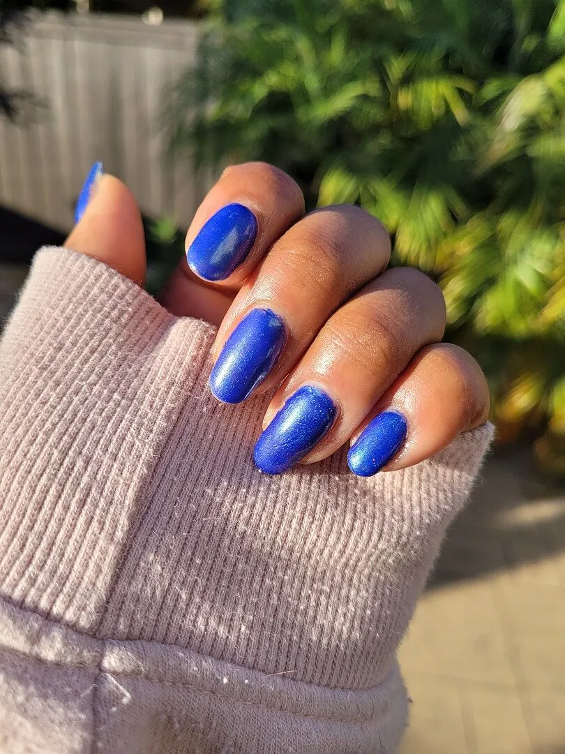 Cirque Colors REM nagellack mörkblå shimmer